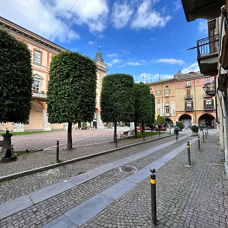 La Loggia Dei Mercanti Cuneo